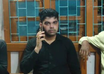 মদ খেয়ে পুলিশের সাথে মাতলামি করতে গিয়ে পুলিশের হাতে আটক তিন