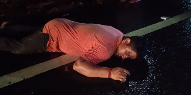 রক্তাক্ত জাতীয় সড়ক!