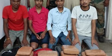 ৩৫ কেজি শুঁকনো গাঁজা সহ ৪ জন আটক