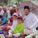 মতিনগর শাহী ঈদগাহ ময়দানে ঈদ-উল-ফিতরের নামাজ আদায় করে মুসলিম ধর্মালম্বীরা।