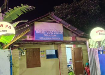 অভিযোগ নথিভুক্ত করতে গিয়ে ব্যাপক তালবাহানার অভিযোগ বিশালগড় মহিলা থানার বিরুদ্ধে