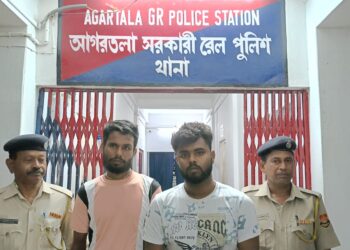 মানব পাচারের সঙ্গে যুক্ত থাকার অভিযোগে পুলিশের হাতে আটক দুই