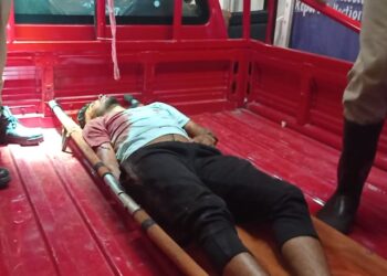 চিনি বোঝাই বোলেরো গাড়ির ধাক্কায় রক্তাক্ত বাইক চালক