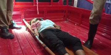 চিনি বোঝাই বোলেরো গাড়ির ধাক্কায় রক্তাক্ত বাইক চালক