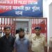এক বাংলাদেশী সহ এক ভারতীয় টাউট আটক পুলিশের হাতে