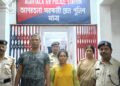 মঙ্গলবার সন্ধ্যায় দুই বাংলাদেশী আটক পুলিশের হাতে
