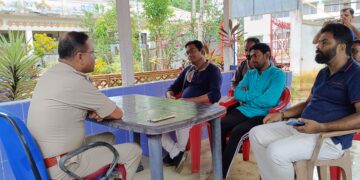 জনজাতি নাবালিকা উদ্ধারের দাবিতে মধুপুর থানা ঘেরাও