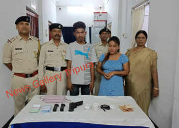 আগ্নেয়াস্ত্র সহ পুলিশের হাতে আটক ২