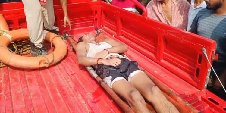 কলেজ পড়ুয়া ছাত্রের জলে ডুবে মৃত্যু!