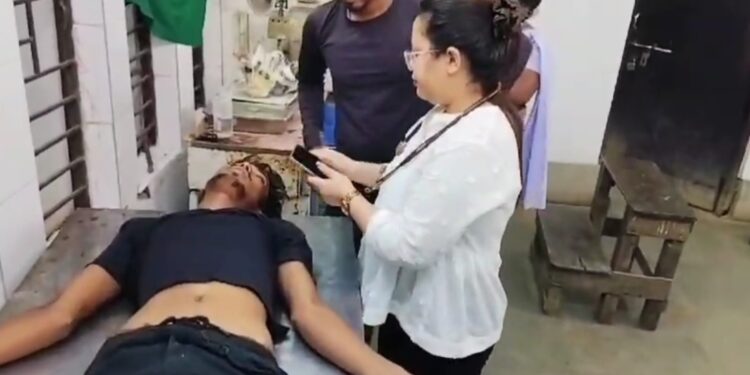 বাইক দুর্ঘটনায় গুরুতর আহত ২