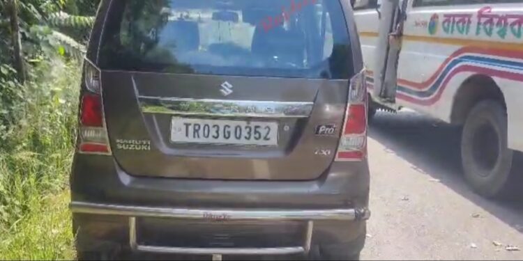 তিনটি গাড়ির সংঘর্ষে আহত চার