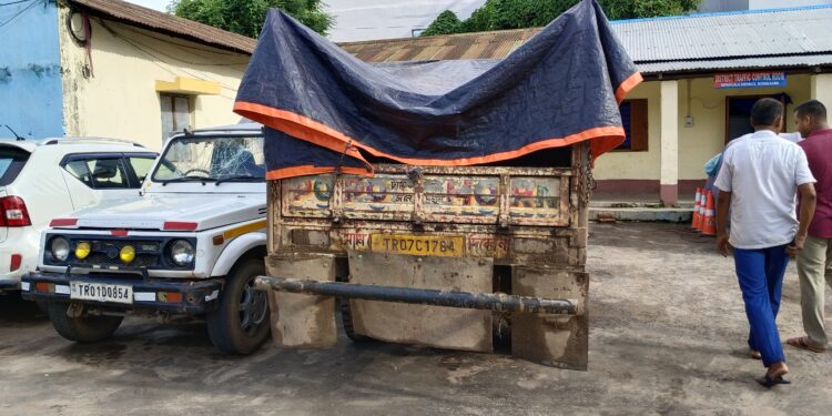 চেলিখলা কান্ডের পর পুনরায় চিনির গাড়ি আটক করতে সক্ষম হল পুলিশ