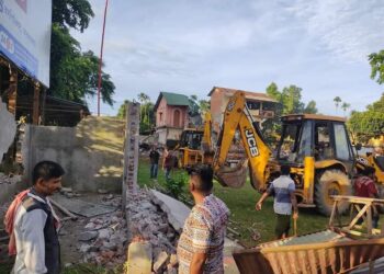 ভেঙ্গে গুড়িয়ে দেওয়া হল ভারতরত্ন সংঘ