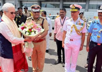 হায়দ্রাবাদে পৌঁছল রাজ্যপাল জিষ্ণু দেববর্মন