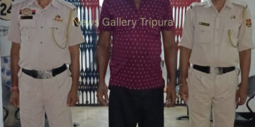 পুলিশের হাতে আটক এক বাংলাদেশী মানব পাচারকারী