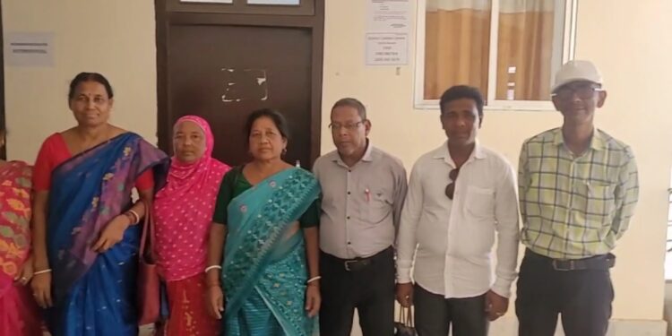 জেলা পরিষদের ৭টি আসনেই প্রার্থী পদে নমিনেশন দাখিল করে সিপিআই(এম)