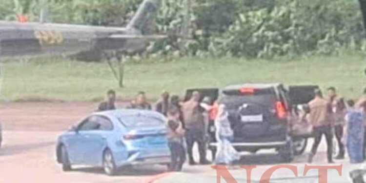 নিরাপদ আশ্রয়ের উদ্দেশ্যে দেশ ছাড়লেন প্রধানমন্ত্রী শেখ হাসিনা