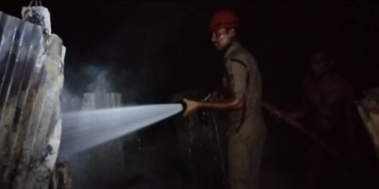 ভয়াবহ অগ্নিকাণ্ড সোনামুড়া এলবিসি ইটভাট্টায়