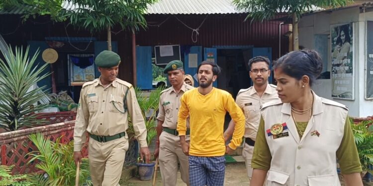 আবারও তিন বাংলাদেশী আটক মধুপুর থানায়