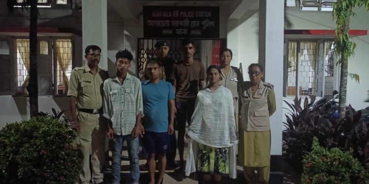 দুজন বাংলাদেশী সহ আগরতলা রেল স্টেশন পুলিশের হাতে আটক চার