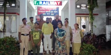আগরতলা রেল স্টেশন পুলিশের হাতে আটক পাঁচ  বাংলাদেশী রোহিঙ্গা আটক