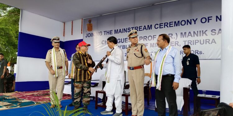 রাজ্যে NLFT ও ATTF নামক দুই জঙ্গি সংগঠন স্থান করে নিল ইতিহাসের পাতায়