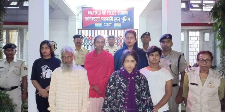 আগরতলা জিআরপি থানার পুলিশের হাতে আটক ৬ বাংলাদেশী