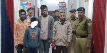 পুলিশের হাতে আটক চার বাংলাদেশী!