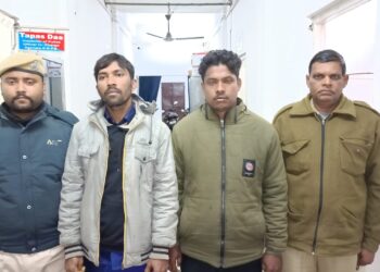 পুলিশের হাতে আটক দুই মানব পাচারকারী!