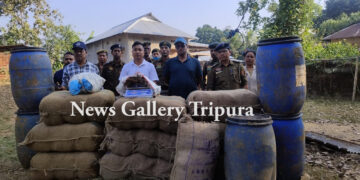 ৩০৩ কেজি শুঁকনো গাঁজা উদ্ধার!