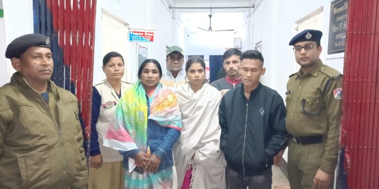 তিন বাংলাদেশী সহ এক ভারতীয় মানব পাচারকারী আটক