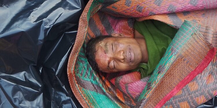 তিন বন্ধু মিলে চতুর্থ বন্ধুকে বাড়ি থেকে ডেকে নিয়ে গিয়ে খুন করার অভিযোগ!