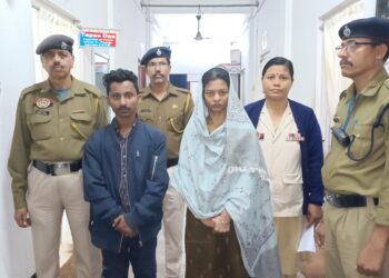 দুই বাংলাদেশী নাগরিক পুলিশের হাতে আটক!