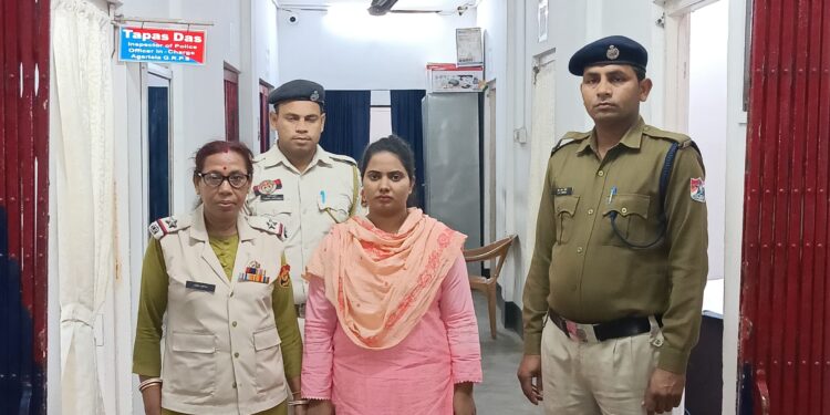 আগরতলা রেলস্টেশন পুলিশের হাতে আটক এক বাংলাদেশী মহিলা