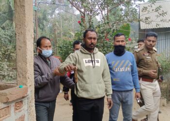 বাড়ির কাঁচা লেট্রিনের গর্ত থেকে উদ্ধার খুনের ধারালো অস্ত্র!