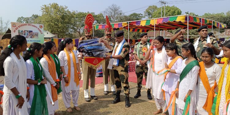 ৪৯ নং বিএসএফের উদ্যেগে অনুষ্ঠিত সিভিক অ্যাকশন প্রোগ্রাম