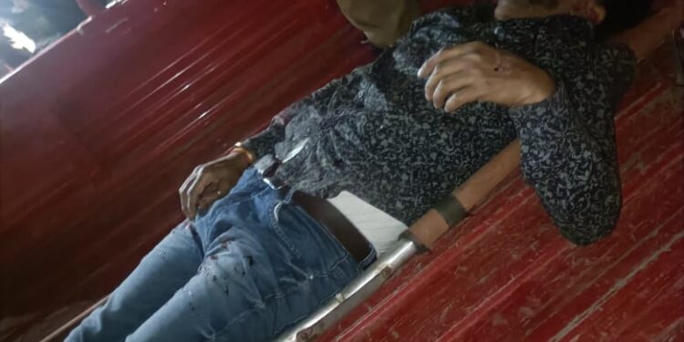 ট্রাক ও মোটর সাইকেলের মুখোমুখি সংঘর্ষ!