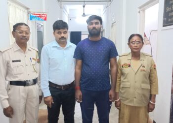 বিহারের দুই গাঁজা পাচারকারী আটক পুলিশের হাতে