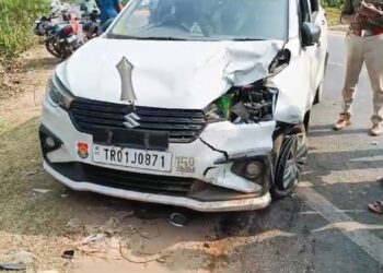 দুর্ঘটনার শিকার সিপাহীজলা পুলিশ সুপারের গাড়ি!