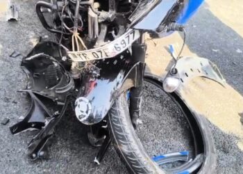 ত্রিমুখী যান দুর্ঘটনায় গুরুতর আহত এক!