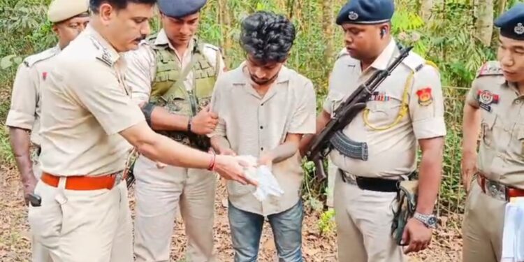 সিপাহীজলা থেকে আগ্নেয়াস্ত্র উদ্ধারের ঘটনায় ব্যাপক চাঞ্চল্য!