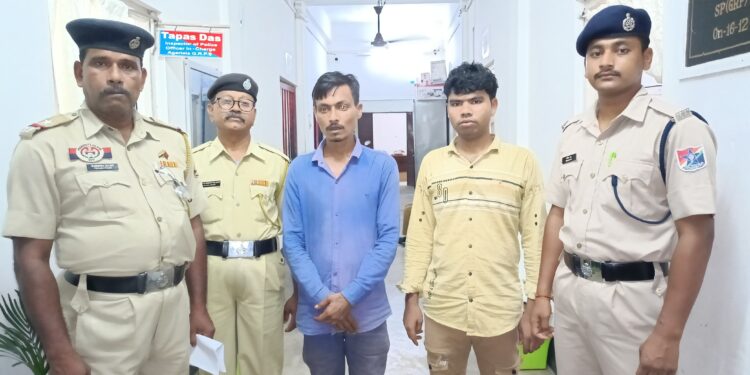 আগরতলা রেল স্টেশনে আটক এক বাংলাদেশী!