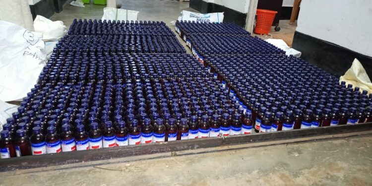 বিপুল পরিমাণ অবৈধ কফ সিরাপ উদ্ধার!