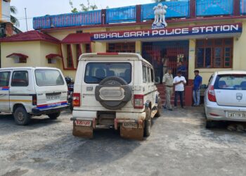 অবশেষে উদ্ধার হল মহিলা থানার ওসির গাড়ি!