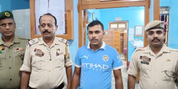 বিশালগড় থানার ওসির গাড়ি ছিনতাই কান্ডের মূল মাস্টারমাইন্ড অবশেষে পুলিশের জালে!