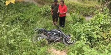 জঙ্গল থেকে উদ্ধার চুরি যাওয়া মোটর সাইকেল