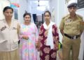২৩ কেজি শুঁকনো গাঁজা সহ পুলিশের হাতে আটক দুই মহিলা