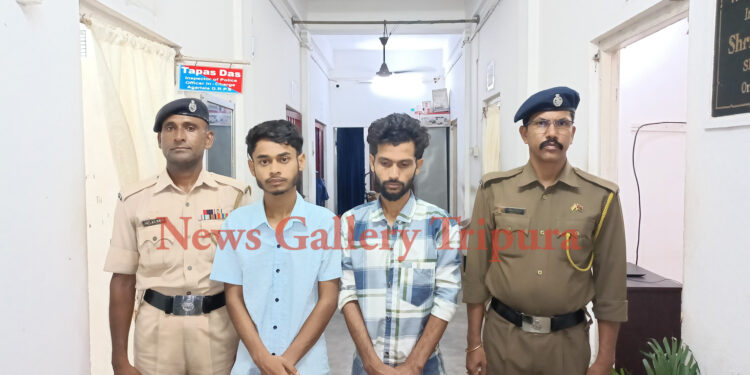 ৬ কেজি শুঁকনো গাঁজা সহ পুলিশের হাতে আটক দুই