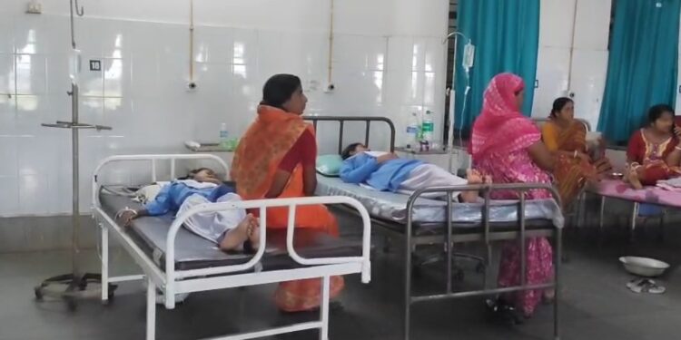 এবিভিপির মিছিলে গিয়ে অসুস্থ একাধিক স্কুলের ছাত্র-ছাত্রী