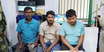 তিনটি চুরির বাইক সহ তিনজন বাইক চোরকে আটক